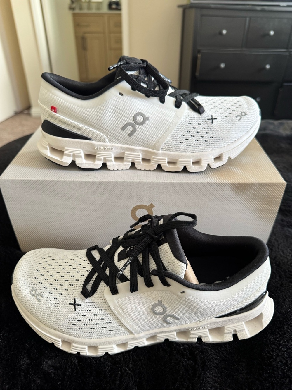 On Running Cloudswift Women’s Running Shoes - White with Black